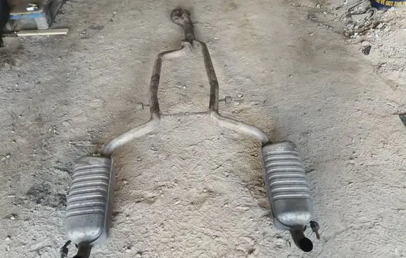 Mercedes-Benz S W220 Muffler/silencer 2204910200 A2204910100