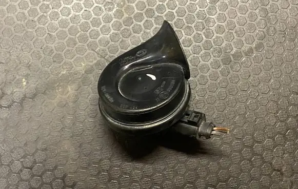 Volkswagen PASSAT B6 Horn signal 3C0951221