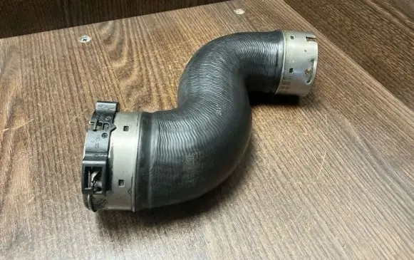 Mercedes-Benz Vito Viano W639 Intercooler hose/pipe A6395282982