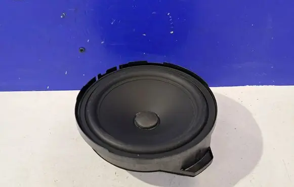 Mercedes-Benz CLS C218 X218 Front door speaker A2468200102