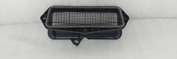 Audi Q3 F3 Quarter panel pressure vent 5Q0815479