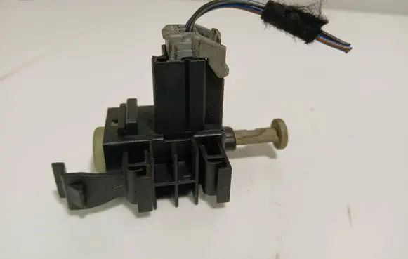 Land Rover Freelander 2 - LR2 Clutch pedal sensor 6G9T11A152AA