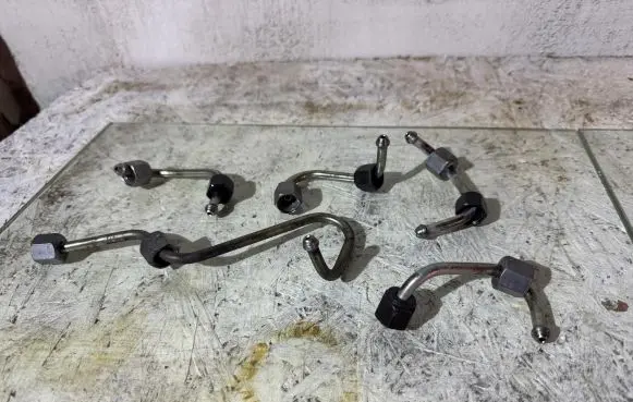 Ford Galaxy Fuel line pipe