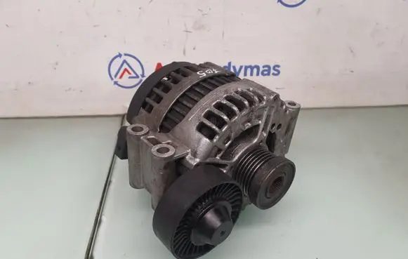 BMW X3 E83 Generator/alternator 7555926 12317555926