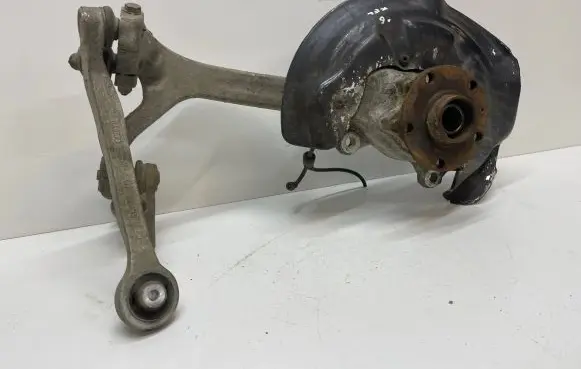 Audi A6 S6 C6 4F Front wheel hub spindle knuckle 4F0407241