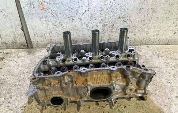 Toyota Yaris XP210 Engine head M15A016