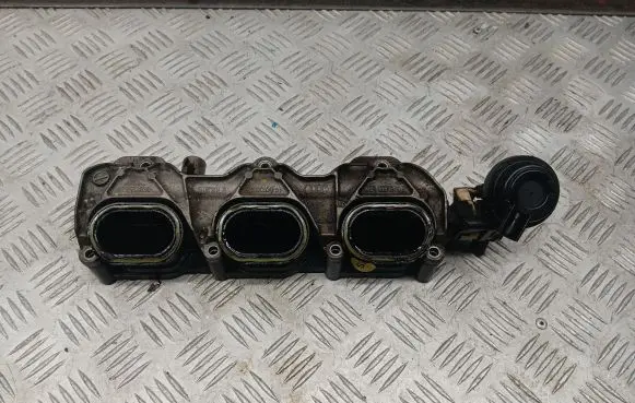 Audi Q7 4M Intake manifold 06E133340E