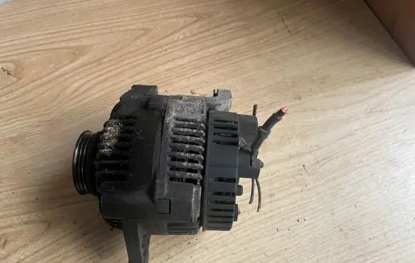 Renault Scenic I Generator/alternator 77008710