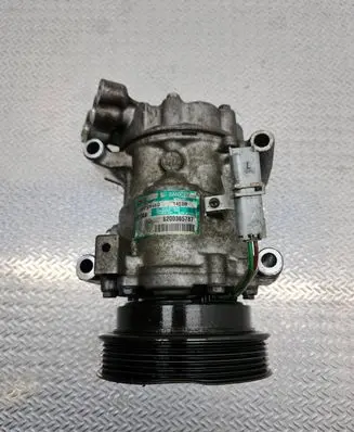 Renault Clio III Air conditioning (A/C) compressor (pump) 8200365787 01854108460