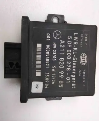 Mercedes-Benz E W211 Light module LCM A2118209985 5DF00827801