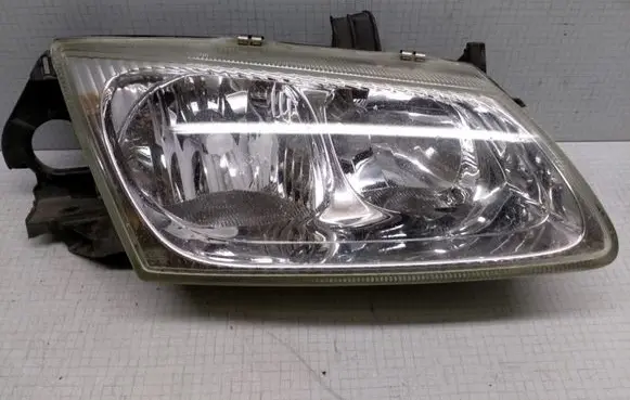 Nissan Almera N16 Headlight/headlamp
