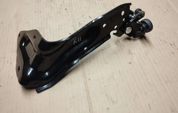 Chrysler Voyager Sliding door lower roller guide/hinge 