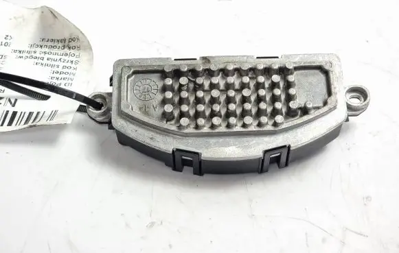 Volkswagen PASSAT B8 Heater blower motor/fan resistor 3Q0907521A