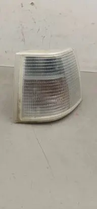 Volvo 850 Front indicator light 9133105