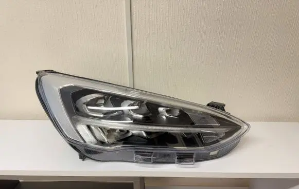 Ford Focus Headlight/headlamp JX7B13E014AE