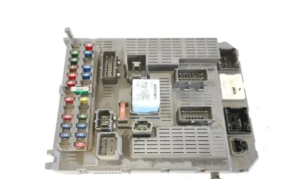 Citroen C5 Fuse module 9645030380
