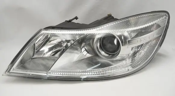 Skoda Octavia Mk2 (1Z) Headlight/headlamp 1Z1941015F