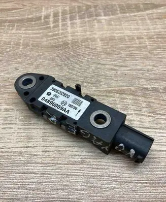 Chrysler Voyager Airbag deployment crash/impact sensor 04896059AA 3906202820