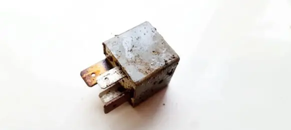 Volkswagen PASSAT B3 Other relay 191937503 22204007