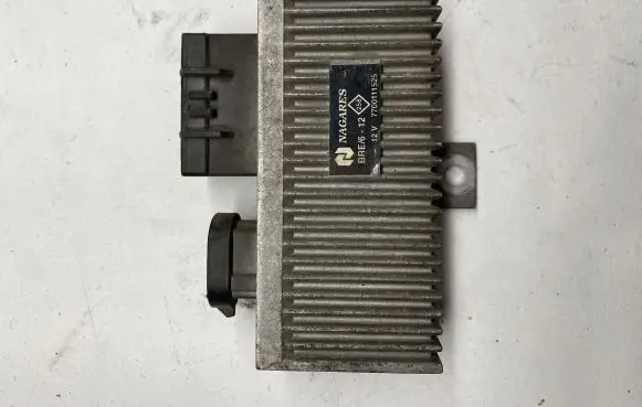 Renault Scenic II - Grand scenic II Glow plug pre-heat relay 7700111525