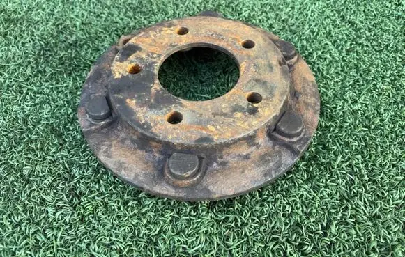 Mercedes-Benz Sprinter W901 W902 W903 W904 Front wheel hub spindle knuckle 904334 A904334