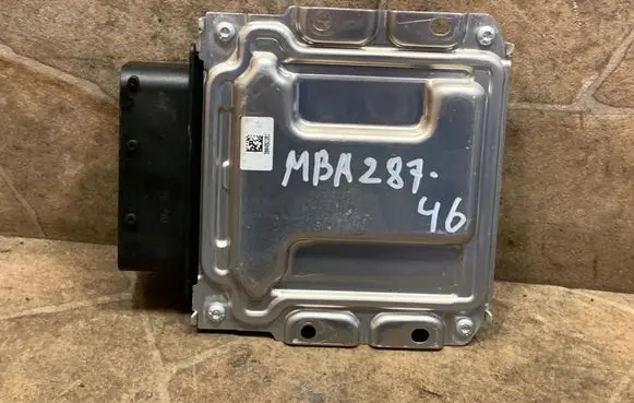 Mercedes-Benz E W213 Adblue control unit A0009009902
