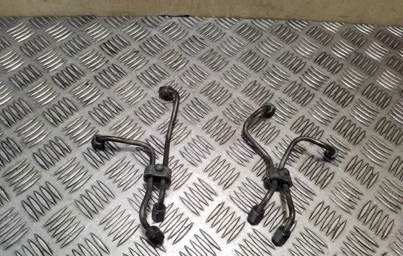 Fuel injector supply line/pipe