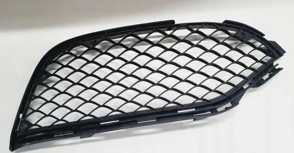 Mercedes-Benz C W205 Front bumper lower grill A2058852823