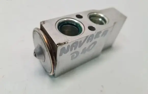 Nissan Navara D40 Air conditioning (A/C) expansion valve 