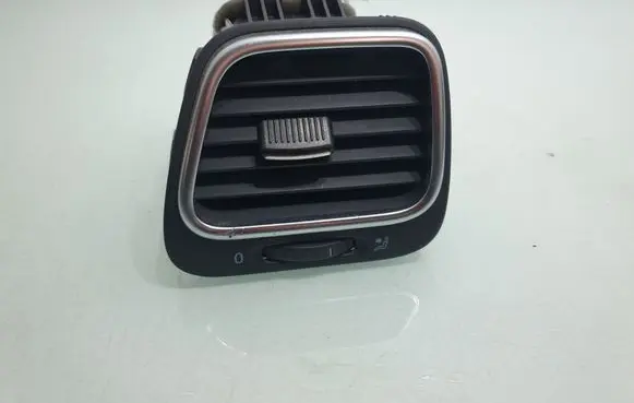Volkswagen Scirocco Dashboard side air vent grill/cover trim 1Q081979B