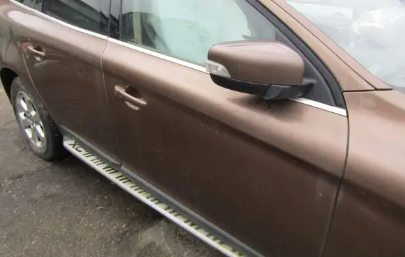 Volvo XC60 Front door window glass four-door 