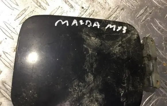 Mazda MX-3 Fuel tank cap