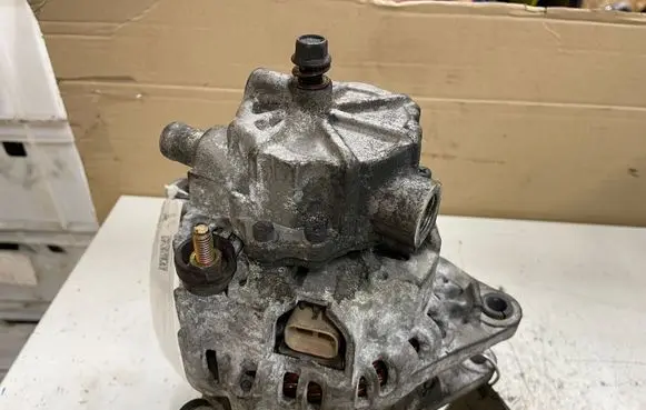 KIA Sorento Generator/alternator 373004A112 TA000A62401