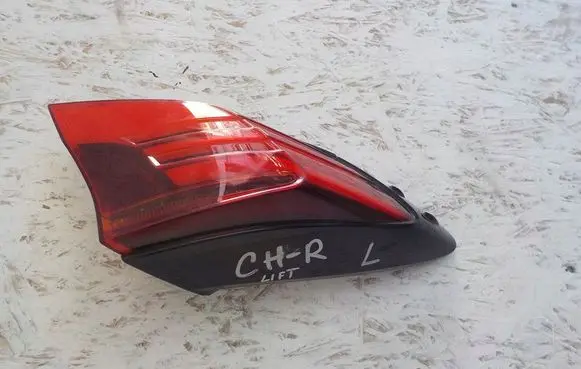 Toyota C-HR I Rear/tail lights set 