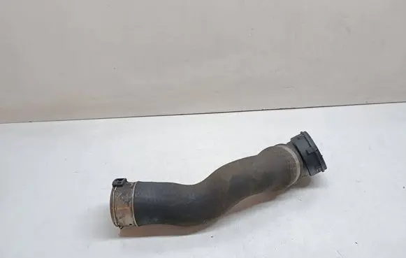 BMW 5 E60 E61 Intercooler hose/pipe 7789048