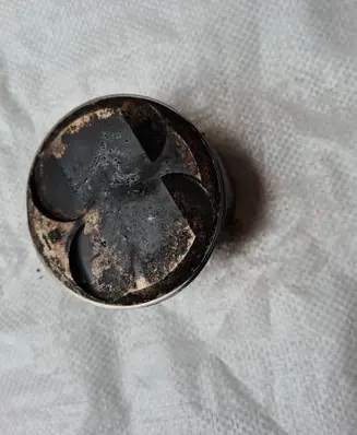 Piston