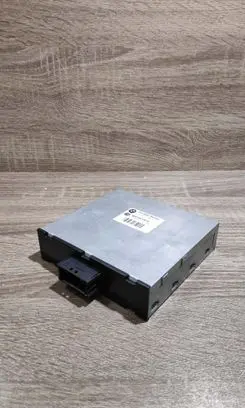 BMW 1 E81 E87 Voltage converter/converter module 9127088 8ES00947920