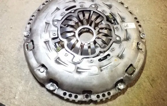 Toyota Avensis T270 Clutch set kit 3121005150B 3125005210