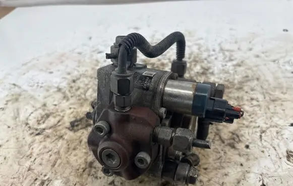 Mazda 6 Fuel injection high pressure pump SH0113800B 33417