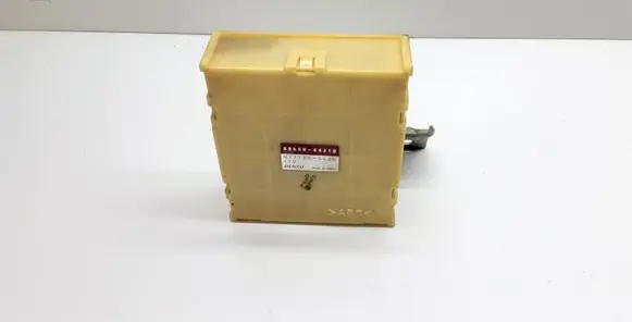 Toyota Avensis Verso Other control units/modules 8865044210