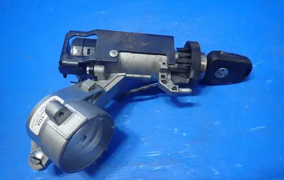 Opel Astra J Ignition lock 23464124 41280810874