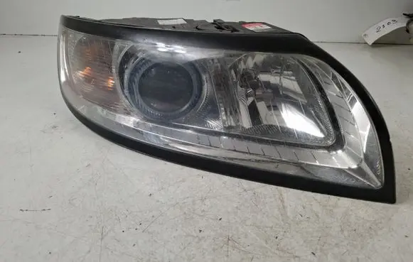 Volvo V50 Headlight/headlamp LE06A6152X