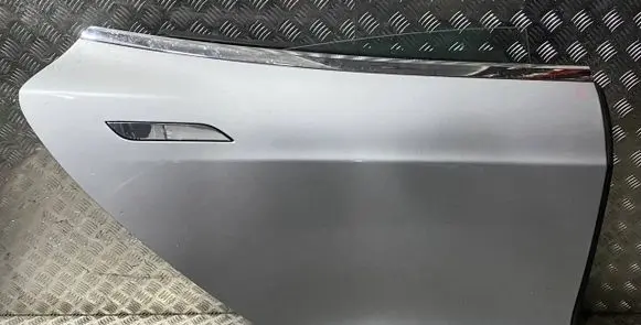 Tesla Model S Rear door