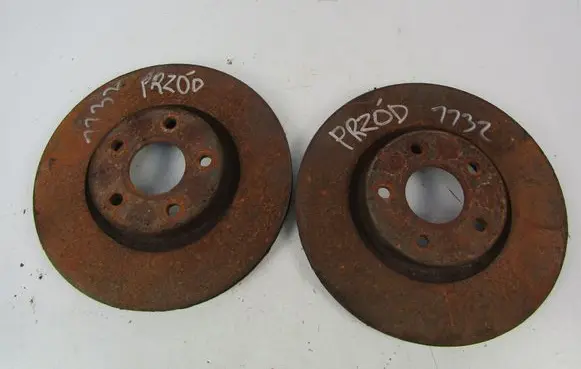 Volkswagen PASSAT B6 Front brake disc 