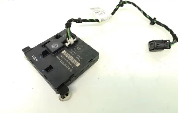 Mercedes-Benz E W211 Door control unit/module 2118201526 A2115404209