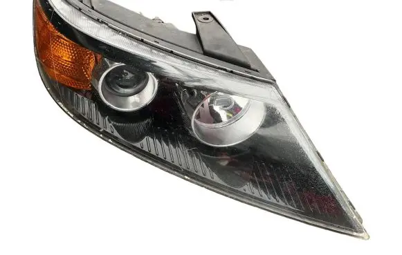 KIA Sorento Headlight/headlamp 921022P