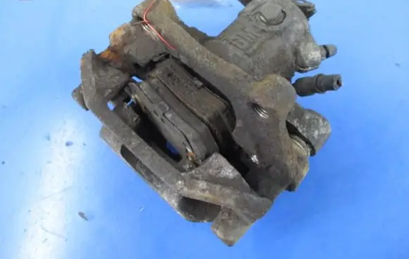 Opel Astra G Rear brake caliper
