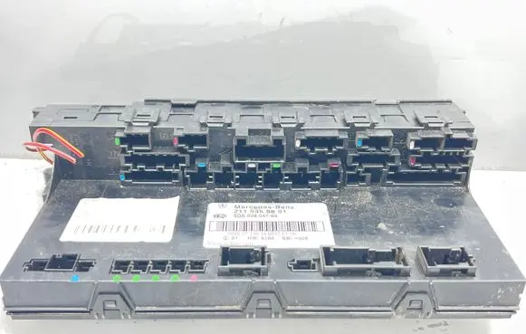 Mercedes-Benz E W211 Fuse module 2115458801 5DK00804768