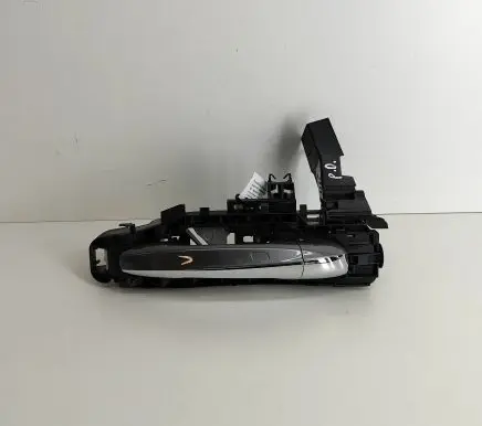 Mercedes-Benz CLA C118 X118 Front door exterior handle A0997602302 A0997607400