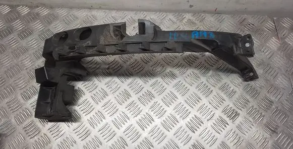 Audi A3 S3 8P Headlight/headlamp mounting bracket 2003362